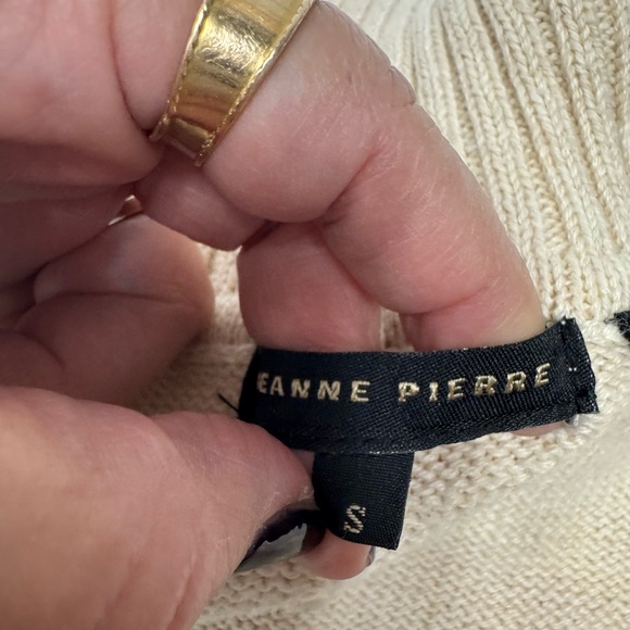 Jeanne Pierre Women’s Turtleneck Sweater Beige Color Size Small - Picture 5 of 8